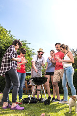Grillparty im Garten  © karepa