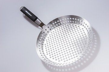 Vegane Grillpfanne isoliert