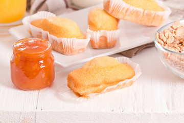 Breakfast with plumcake. 