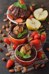 Baked pear in chocolate