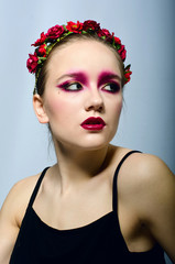 Naklejka premium beautiful girl in a juicy makeover