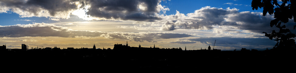 Naklejka premium Edinburgh Skyline