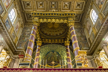 Fototapeta na wymiar bottom view of the altar in the basilica of Saint Mary Major