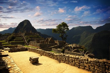 The Inca city of Machu Picchu  - obrazy, fototapety, plakaty