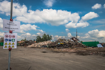 Bauschutt und Entkernung nach Fabrik Abriss