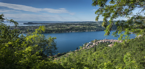 Fototapeta na wymiar view of Salò Village on the Lake Garda