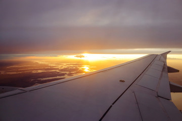 Sonnenuntergang über Schweden vom Flugzeug aus