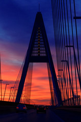 Obraz premium Highway bridge with dawn light