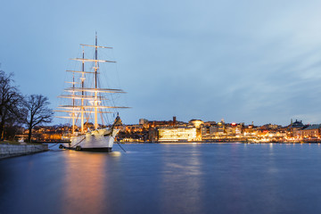 Fototapeta na wymiar Stockholm, Schweden bei Nacht