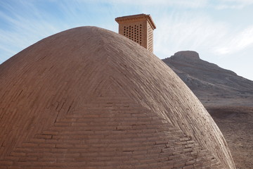 Fototapeta na wymiar View to the Zoroastrian temples ruins and the Tower of Silence in Yazd, Iran.