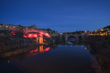 Iluminación LED dinámica Torreón de la cava (Toledo)