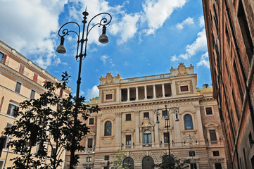 Roma, piazza della Pelota, Pontificia Università Gregoriana
