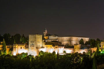 Alhambra de Grenade de nuit