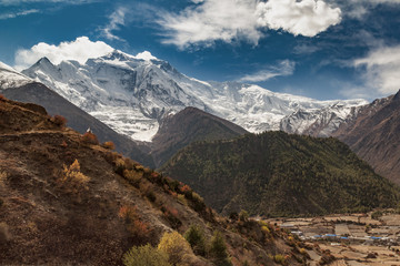 Fototapeta na wymiar Annapurna II, Himalaje, Nepal