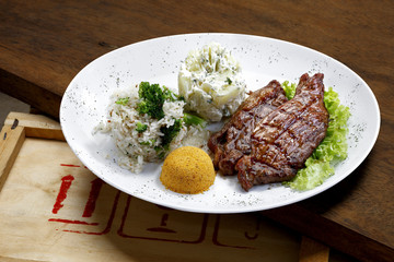 vegetable, roast beef and mashed potatoes