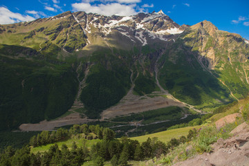 Fototapeta na wymiar Walking of the mountains of the Elbrus region