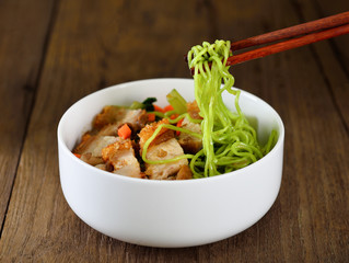 green noodles with pork
