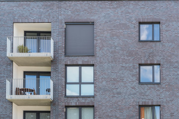 Fototapeta premium Moderne Fassade mit Fenstern