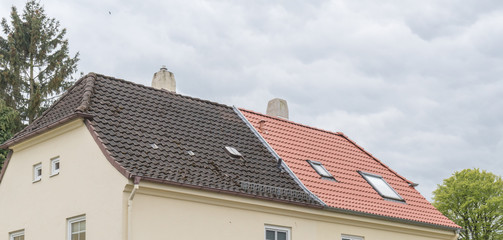 Alt und Neu Dächer nebeneinander