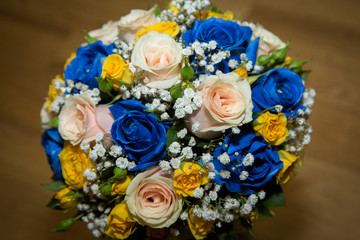 White blue tellow bride's bouquet