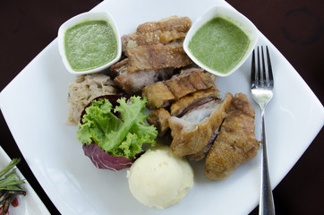 Pork Knuckle with Spicy Sauce