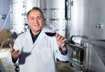 Wine maker controls quality of wine