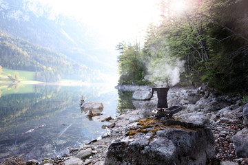 Kaffee früh am Bergsee