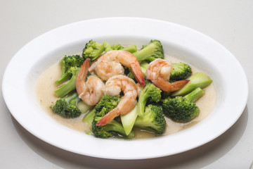 Fried broccoli with shrimps
