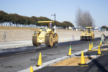 道路工事　ロードローラー