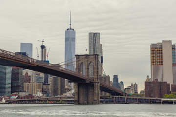 Fototapeta na wymiar View of Brooklyn Bridge and Manhattan skyline