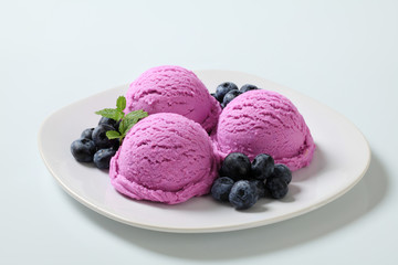 Blueberry ice cream