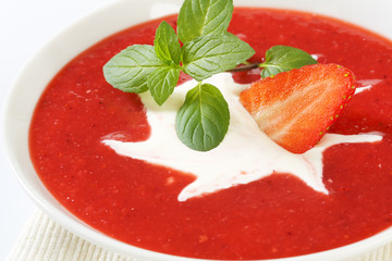 Cold strawberry soup