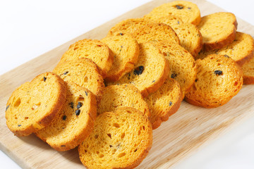 Olive dry biscuits