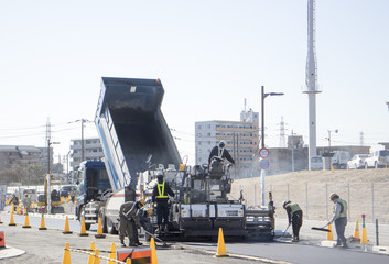 道路工事　アスファルトフィニッシャー © emimamo