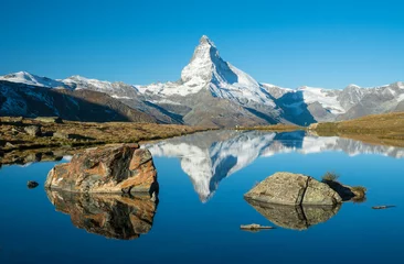 Acrylic prints Matterhorn Matterhorn und Stellisee in Morgenlicht