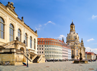 Verkehrsmuseum und Frauenkirche auf dem Neumarkt Dresden, Sachsen, Deutschland, Europa