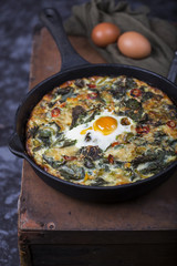Frittata with potatoes, nettles and pepper