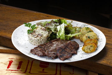 vegetable, roast beef and mashed potatoes