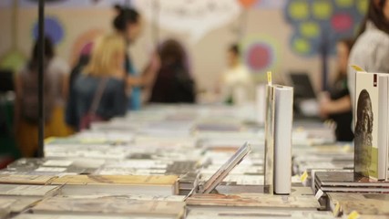 Book browsing experience, Flats books, book sales