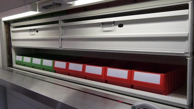 High capacity storage for spare parts and components - Automatic storage shelf