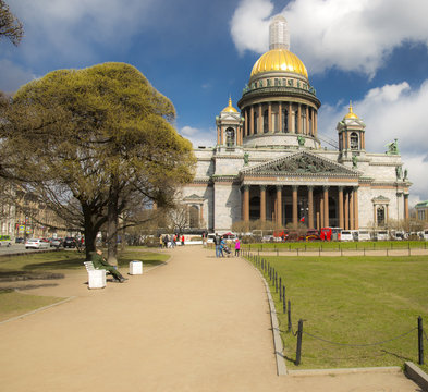 Saint Isaac's Cathedral - Russian Orthodox church cathedral  in the city  Saint Petersburg, Russia.Blue  sky, sunny day.