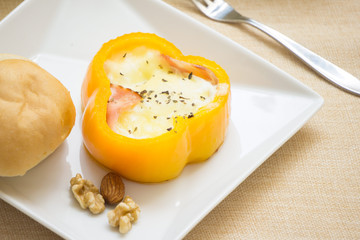 パプリカの卵チーズ焼き