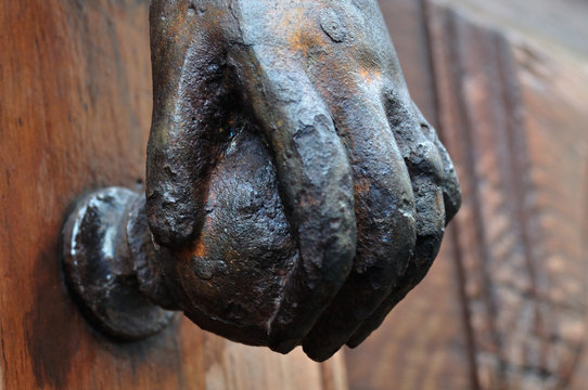 la mano que abre la eternidad