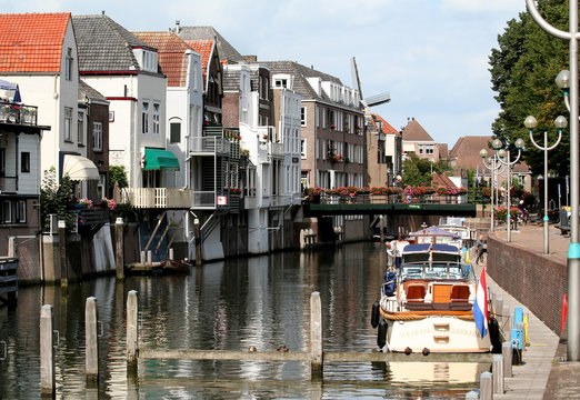 View on river De Linge in Chorinchem