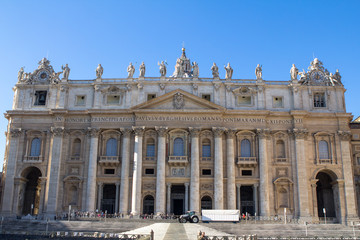 Fototapeta na wymiar St. Peter's Basilica, Vatican City, Italy