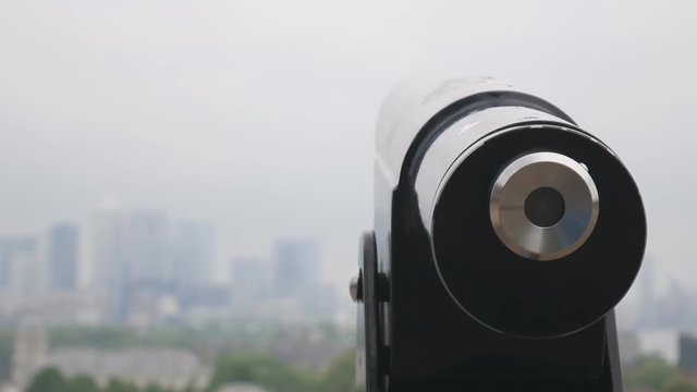 A binoscope on the observation deck.