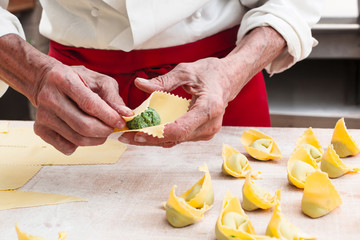 Preparation of egg pasta and ravioli stuffing