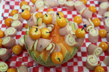 Pasabocas de frutas.