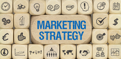 Marketing Strategy / Würfel mit Symbole