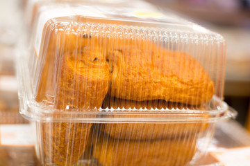 pains au chocolat en rayon